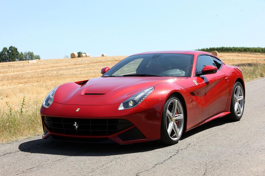  Ferrari F12berlinetta 2012 года  (фото 11 из 104)